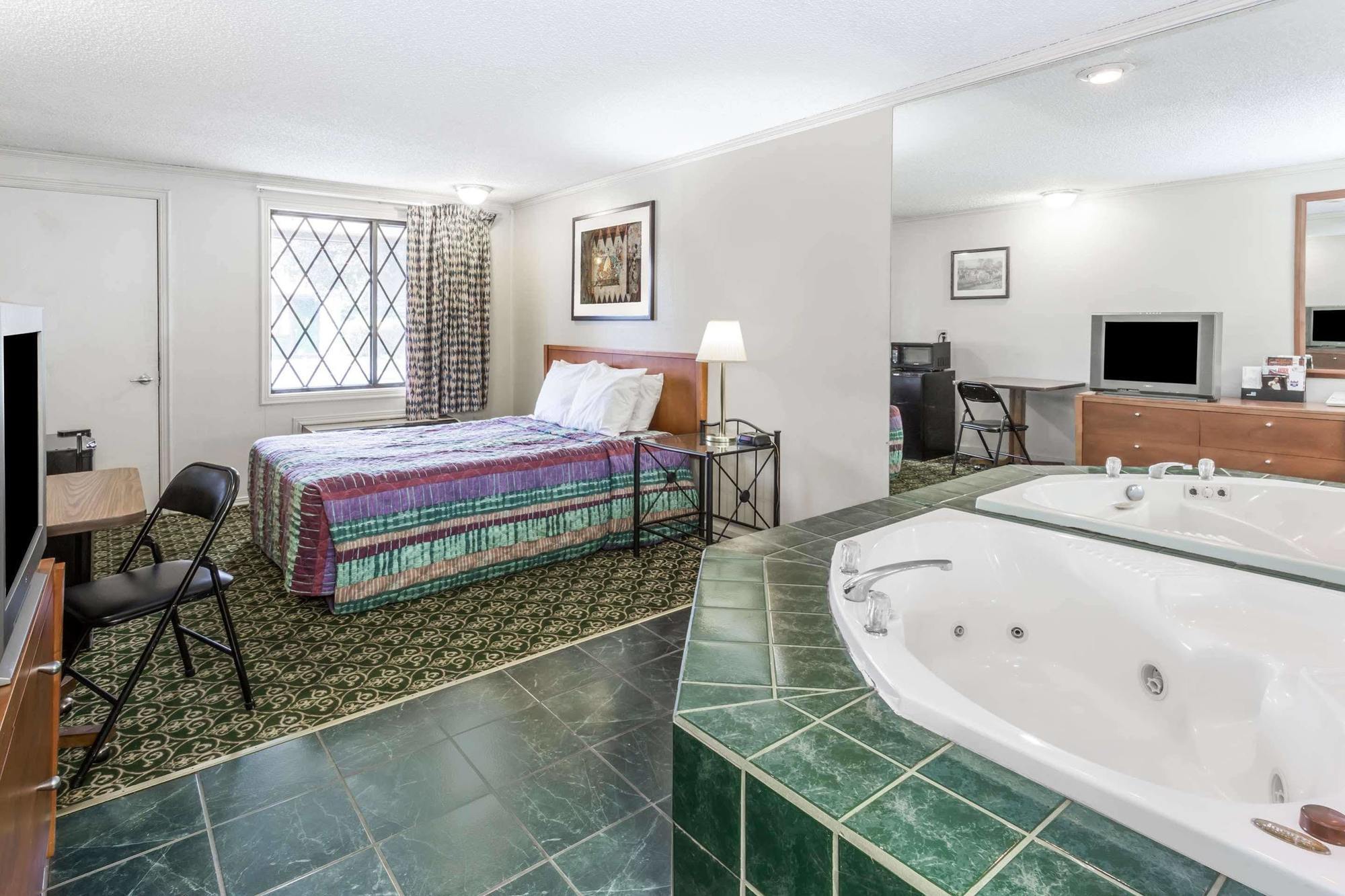 Knights Inn Racine Ngoại thất bức ảnh